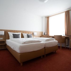 Doppelzimmer für Gäste mit Behinderungen